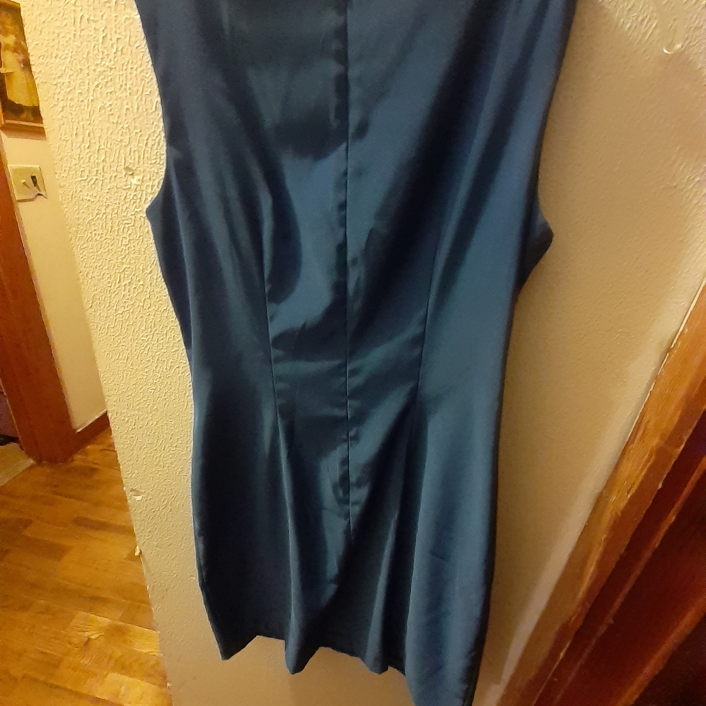Clothes - Picture 3 of 4